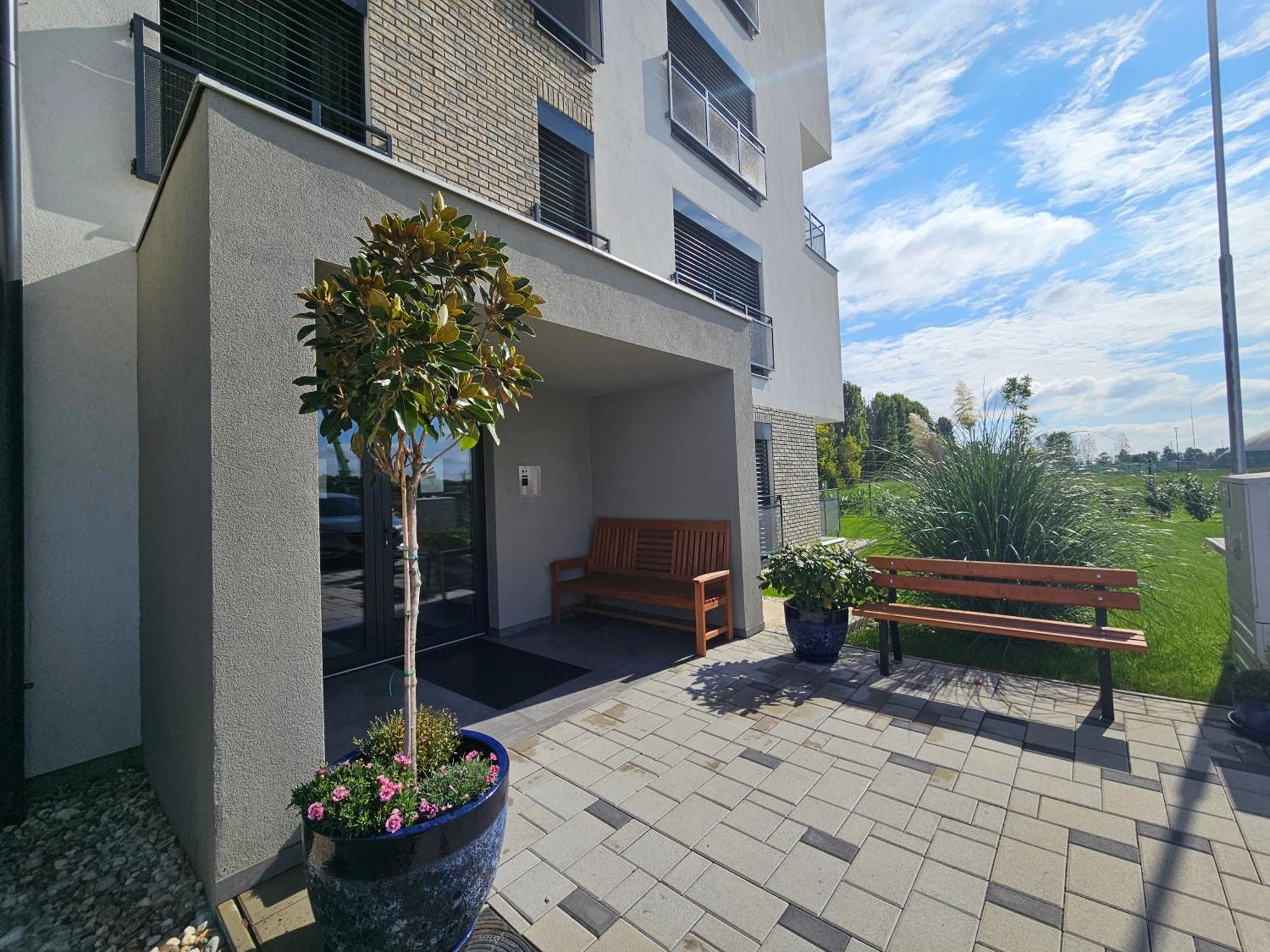 Dunajská Streda Harmonia Riva Apartman B11 מראה חיצוני תמונה