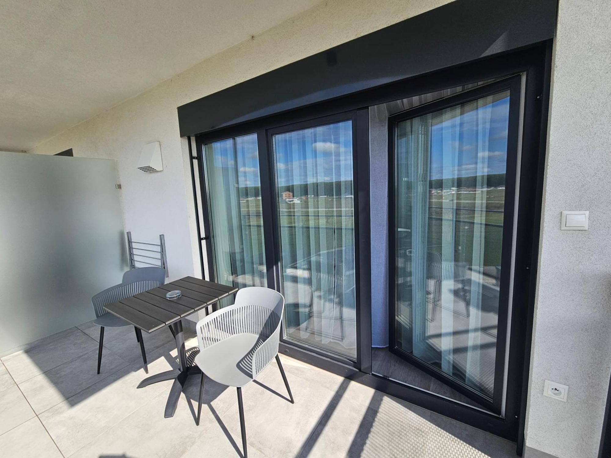 Dunajská Streda Harmonia Riva Apartman B11 מראה חיצוני תמונה